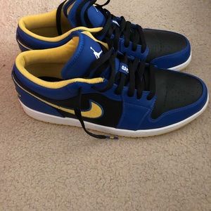 Men’s Air Jordan’s Low. Excellent Condition